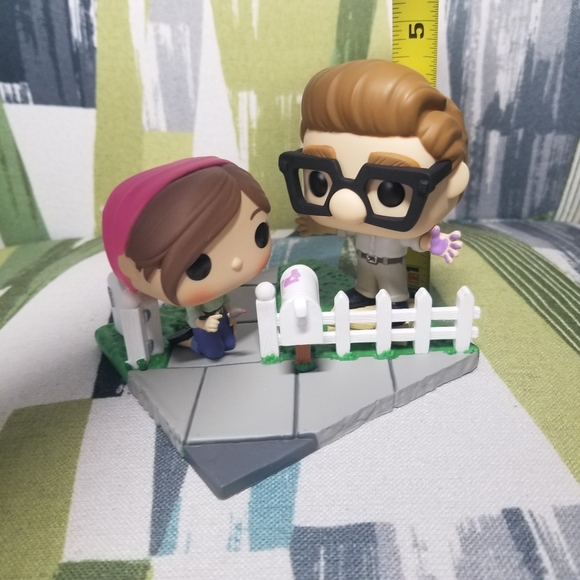 Funko Pop Disney Pixar’s UP Carl & Ellie 2020 Fall Convention Limited Edition - Picture 4 of 15